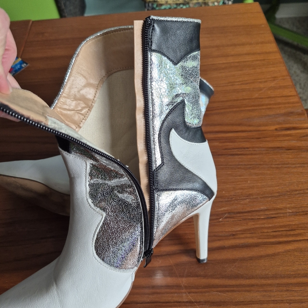 Super DISCO  Silver White Ankle Boots Heel 41 - Picture 6 of 10